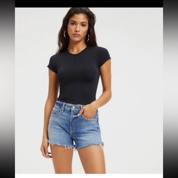 NWT Good American Good '90s Denim Shorts Medium Wash Raw Hem 
size 16 - Picture 1 of 12